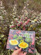 Carregar imagem no visualizador da galeria, Livro Frutos do Cerrado + Calendários Fenológicos